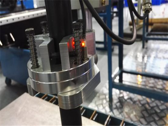 Ang gagmay nga CNC Plasma cut machine nga adunay ARC pressure controller, ang cutter sa plasma