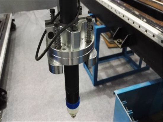 Ang industriya nga metal cutting plasma fiber laser cutting machine nagputol sa laser machine